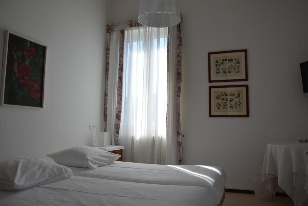 Hotel Villa Selva Lugano Phòng bức ảnh